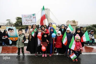 پایه کار انقلاب اسلامی ایران هستیم