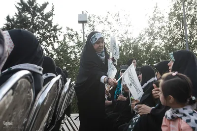 آیین اهتزاز بزرگترین پرچم متبرک حرم علوی