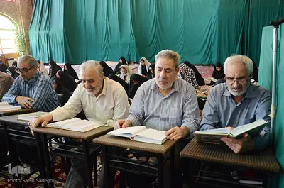آیین ترتیل خوانی قرآن کریم در امامزاده سید حمزه(ع) تبریز