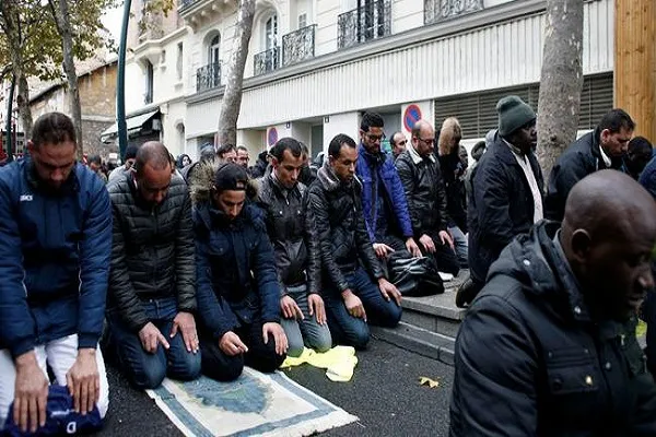 Jaribio la kuwazuia Waislamu kuswali Ijumaa mjini Paris