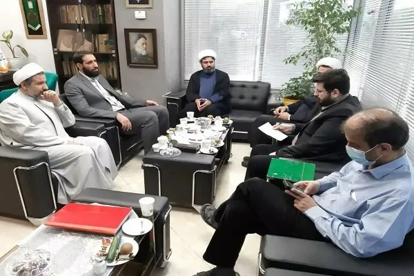 نشست مشترک معاون فرهنگی حرم بانوی کرامت با مدیر شبکه قرآن