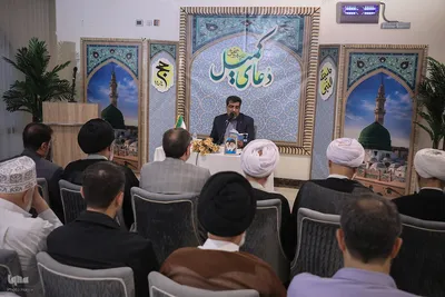 کمیل با شکوه زائران ایرانی در کنار حرم نبوی(ص)