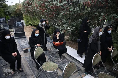 مراسم چهلمین روز درگذشت «مهشاد کریمی» خبرنگار فقید ایسنا در قطعه نام آوران بهشت زهرای تهران