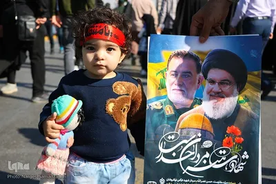 بدرقه پیکر شهید نیلفروشان تا خانه ابدی