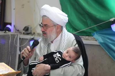 اعتکاف مادر فرزندی در ملایر