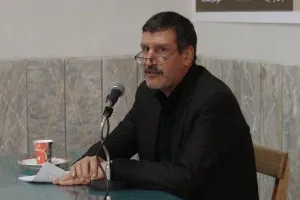 آینده روشنی در انتظار کتابت قرآن با خط ثلث است/ پایان کتابت مصحف مسجد امام حسن عسکری(ع)