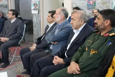 نواختن زنگ انقلاب در خرم آباد