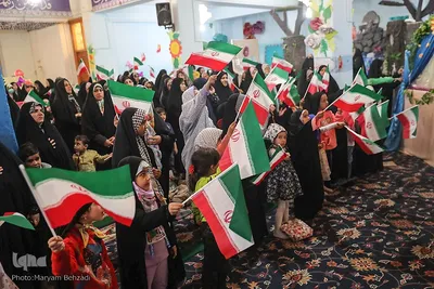 جشن «دختران انقلاب» به‎‌مناسبت آغاز دهه‌ی پرفروغ فجر انقلاب اسلامی