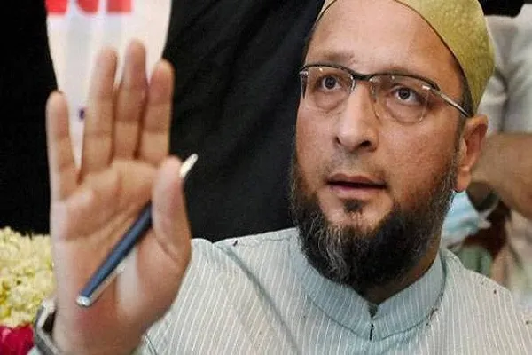 مسلم ڈرائیور کی بُری طرح پٹائی کرنے اور پاکستان جانے کے طعنے دینے والے کے خلاف کارروائی کی جائے۔اسد اویسی