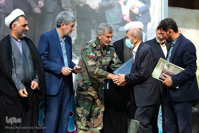 مراسم تجلیل از فرماندهان و رزمندگان هشت سال دفاع مقدس
