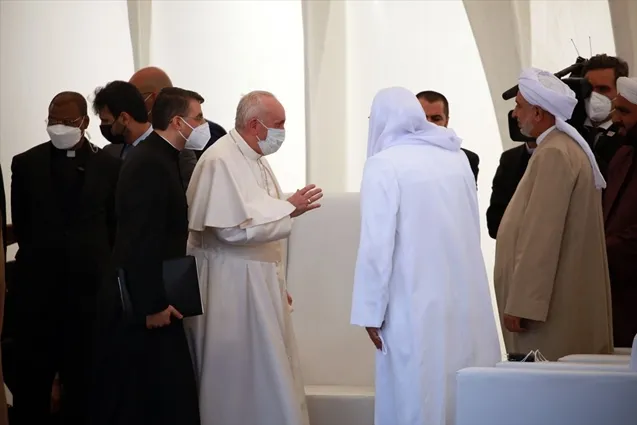 Papa Franciscus Ur şehrinde Kur'an-ı Kerim dinledi