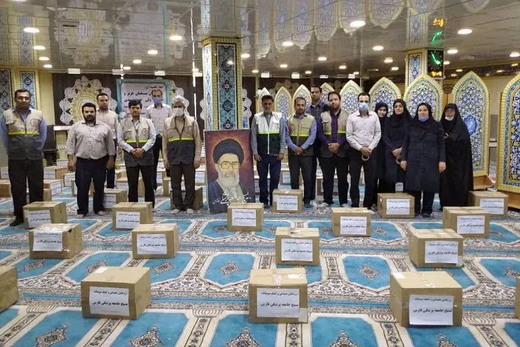 كمك مدافعان سلامت فارس به نیازمندان در شب قدر
