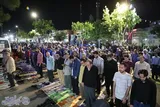 فیلم | اقامه نماز استغاثه به امام زمان(عج) در هفتاد‌وششمین شب تجمع مردمی