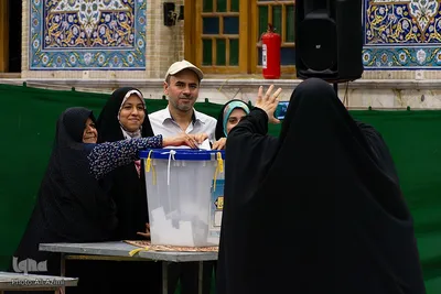تنور داغ انتخابات در ساعات پایانی رأی‌گیری در اصفهان