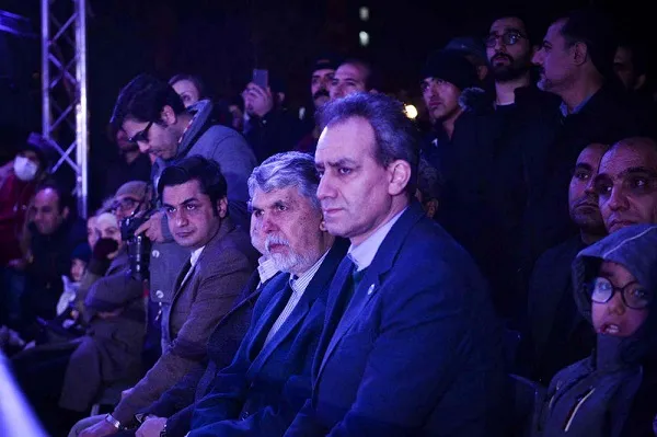 وزیر ارشاد به تماشای نمایش«نامیرا» نشست