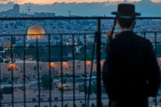 Consiglio delle Fatwa palestinese condanna gruppi pro-normalizzazione che visitano al-Aqsa