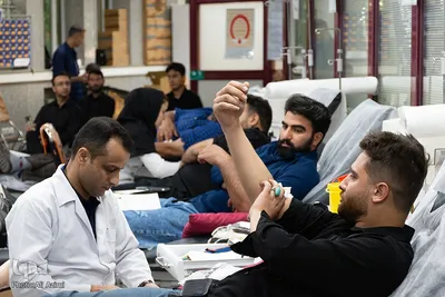 اهدای خون سوگواران اصفهانی در روز عاشورا
