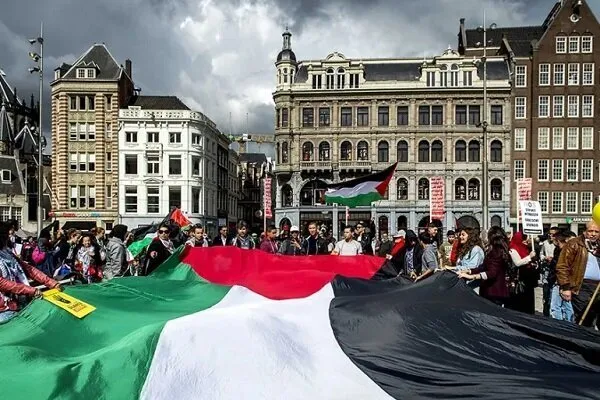 Hollanda'daki Yahudi akademisyen ve öğrenciler: Gazze konusunda sessiz kalamayız
