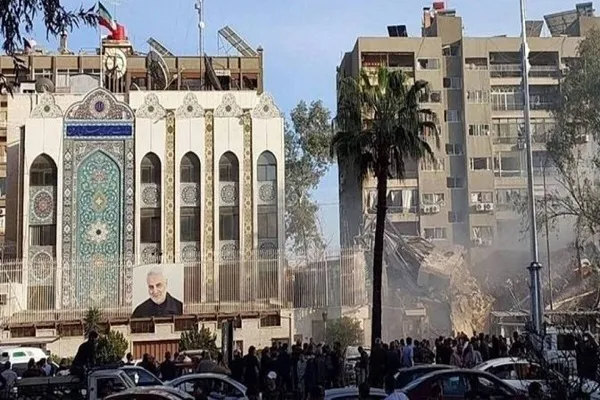 Insurgentes asaltan la embajada de Irán en Damasco
