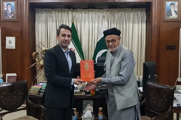 انتشار کتاب «فرهنگ معصومین(ع)» در لاهور