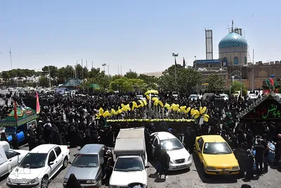 آیین سنتی زانوزدن عزاداران عاشورای حسینی در روستای لاسجرد استان سمنان