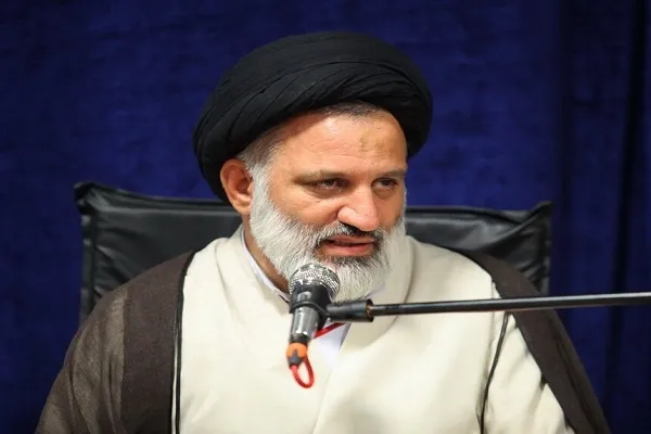 پیام تشکر مسئول نهاد رهبری در دانشگاه علوم پزشکی قم از حوزه علمیه