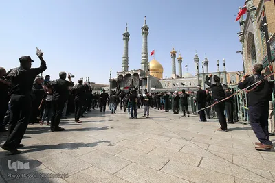 عزاداری ظهر عاشورا در حرم فاطمه معصومه(س)