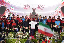 مراسم بدرقه تیم ملی فوتبال ایران در میدان انقلاب