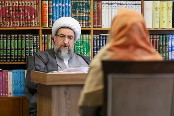 دیدار اقشار مختلف مردم با امام جمعه تبریز