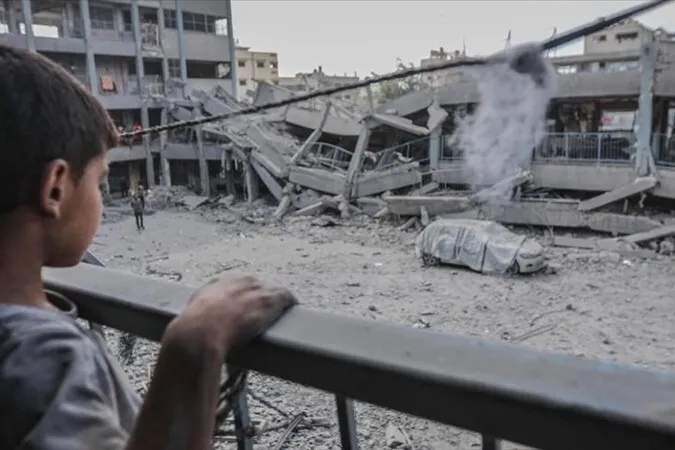 UNRWA: Gazze'de yaklaşık 300 bin öğrenci iki yıl aradan sonra eğitime yeniden başlıyor