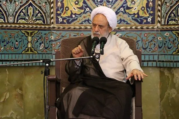 وجود پیامبر(ص) نمایانگر قیامت است
