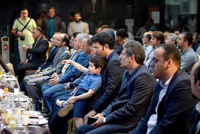 رونمایی از تندیس جهان پهلوان تختی در اصفهان