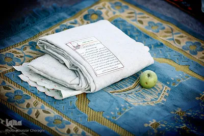 اقامه نماز عیدسعید فطر در امام زادگان پنج تن(ع) لویزان