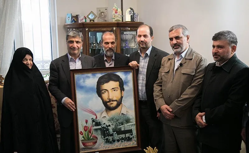 شهید رجب‌بیگی؛ دانش‌آموز متدین و دانشجوی مبارزی که عامل به قرآن بود
