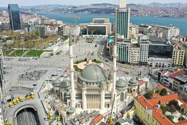 Taksim Camii ramazanın son cuması ibadete açılıyor