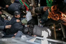 تشییع پیکر هنرمند انقلابی حاج نادر طالب‌زاده