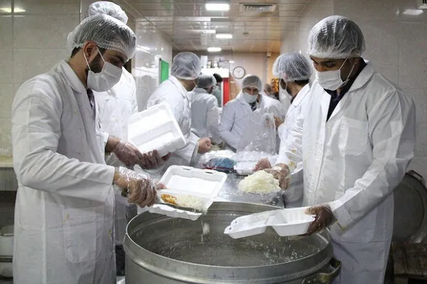 توزیع بیش از 53 هزار غذای گرم در بین نیازمندان چهارمحال‌وبختیاری