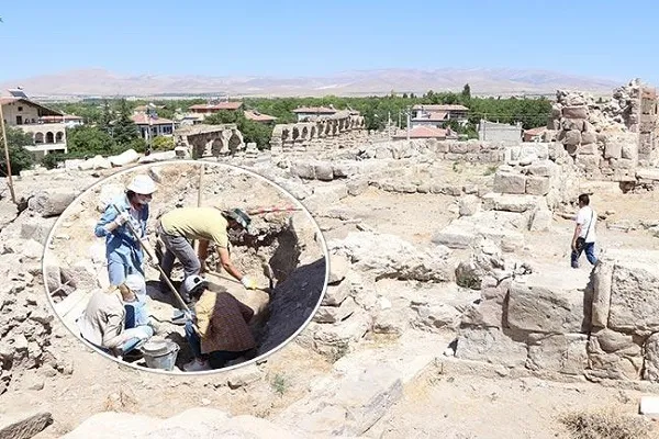 Türkiye'de 17 asırlık kilise ortaya çıktı
