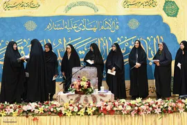 کرسی تلاوت بانوان در آستان عبدالعظیم(ع)