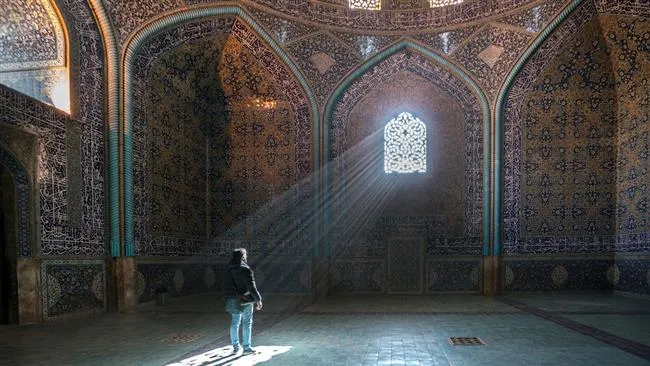 Wani Mai Daukar Hoto Dan Italiya Ya Fitar Da Hotunan Tsoffin Masallatai Na Iran