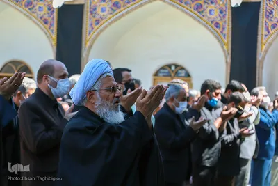 اقامه نماز ظهر عاشورا در زنجان