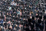 نماز ظهر عاشورا در آستان مقدس امامزادگان محمد (ع) و سکینه خاتون (س) کرج