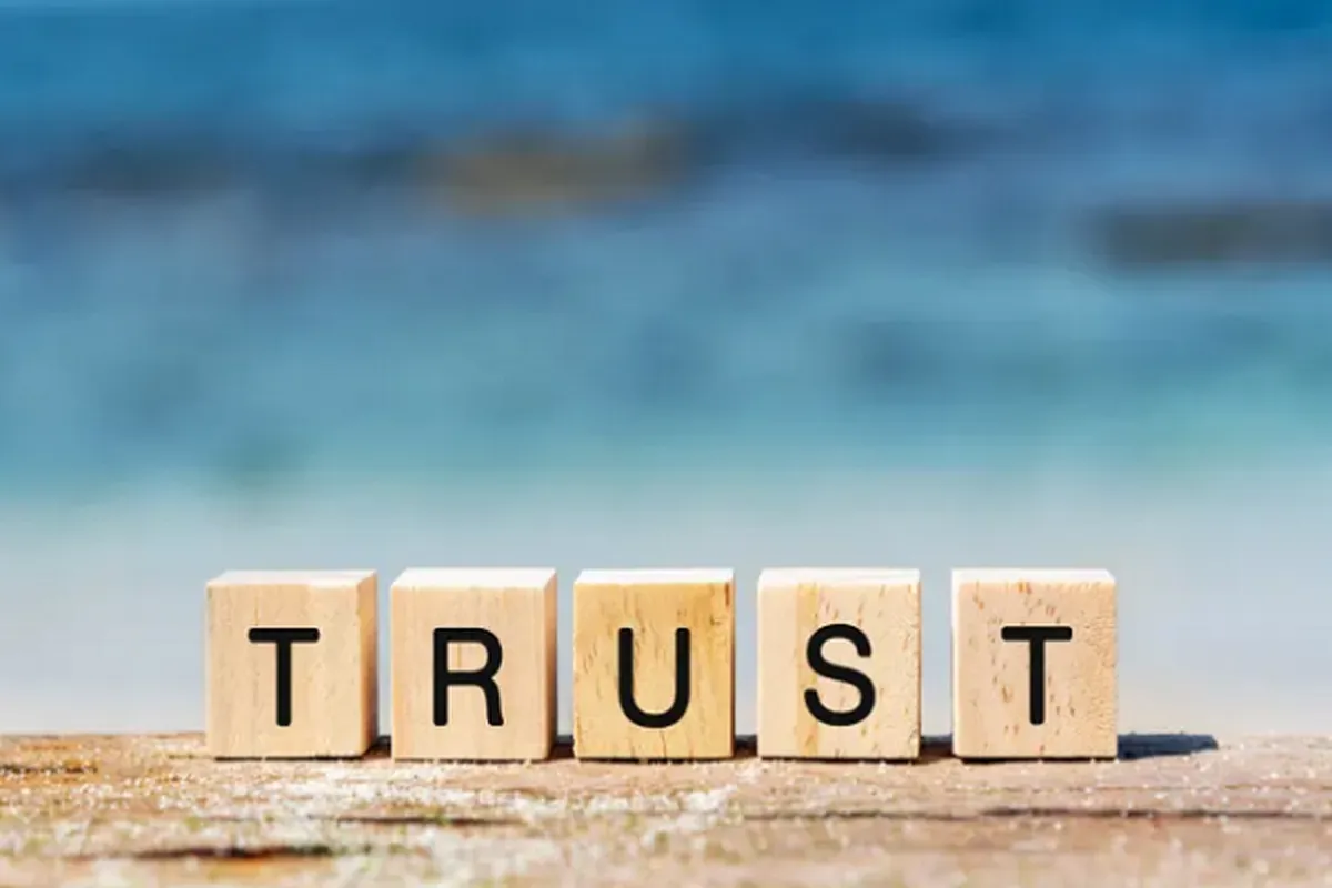 Divine Order about Handing Back Trusts, Judging with Justice