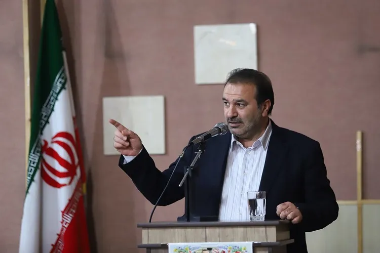 توانمندسازی نیازمندان در دو بعد مادی و فرهنگی دنبال می‌شود