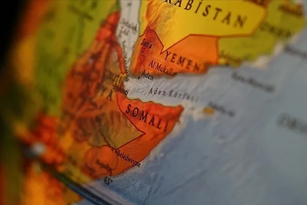 Somali'de terör örgütü Eş-Şebab'ın saldırılarında en az 20 sivil hayatını kaybetti