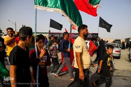 زائران پیاده امام رضا(ع)