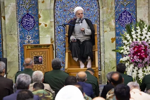 مسئولان جهاد خدمت را به جد دنبال کنند