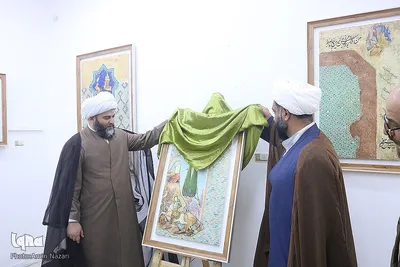 آیین رونمایی از تابلوی «حجاب» اثر هنری حجت الاسلام آرش نیک‌نژاد، هنرمند خوزستانی در گالری ریم اهواز
