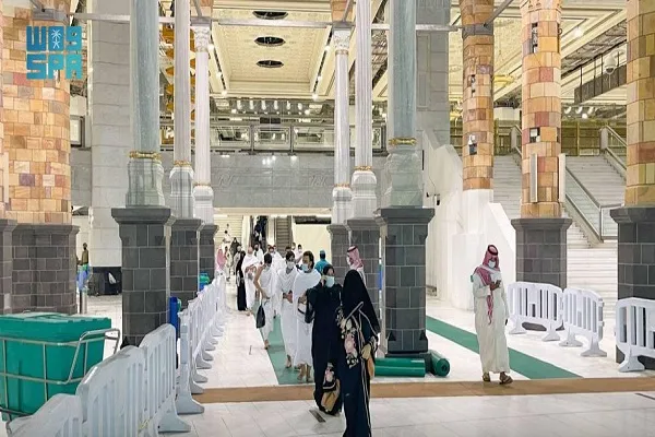 إستقبال أول فوج من المعتمرين بعد انتهاء موسم الحج