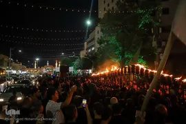 حسینیه ایران؛ آیین مشعل‌گردانی نجفی‌های مقیم مشهد